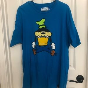 Disney goofy Johnny cupcakes xl mens tshirt worn once